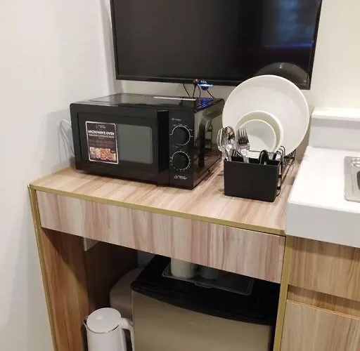 Affordable 2 Twin Beds - View Edsa Apartment Manila